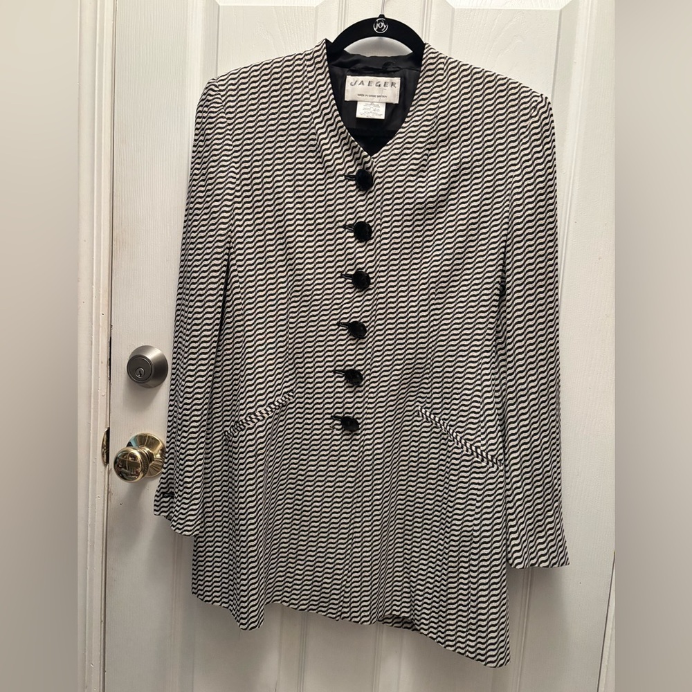 Like New Jaeger Women's Striped Blazer Jacket Black with Gold Shimmer.